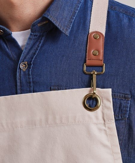 Clip ‘n’ Clasp cross-back bib apron